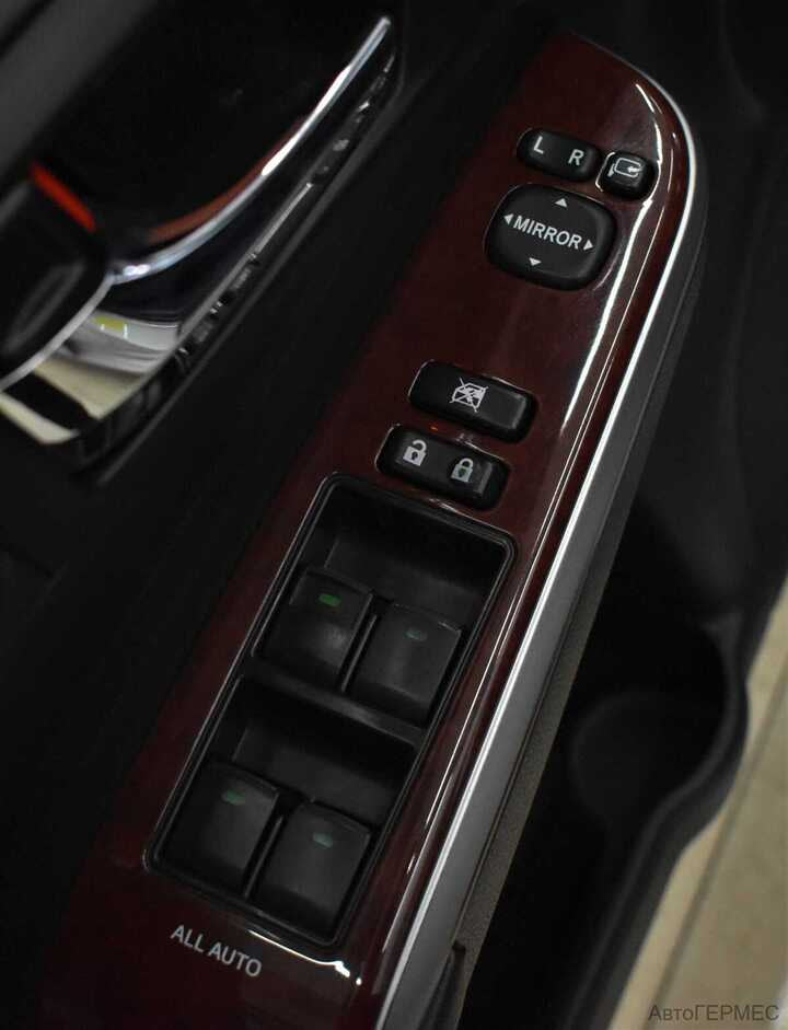 Фото TOYOTA Camry №10
