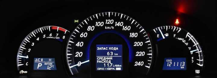 Фото TOYOTA Camry №5